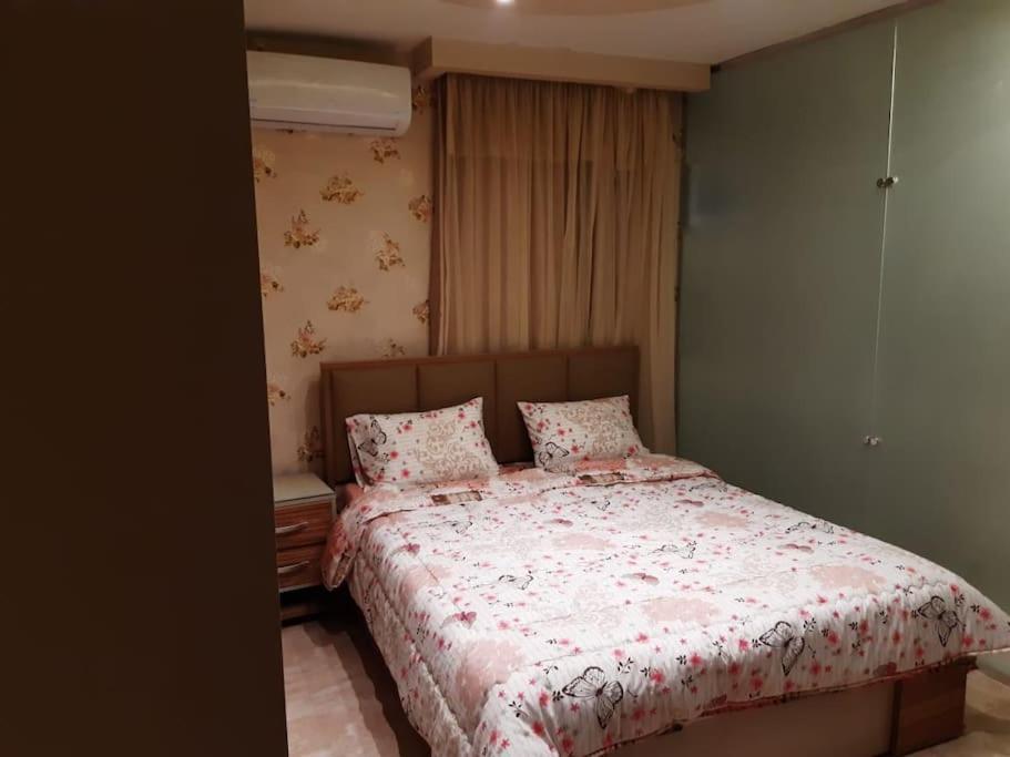 Luxurious Samah